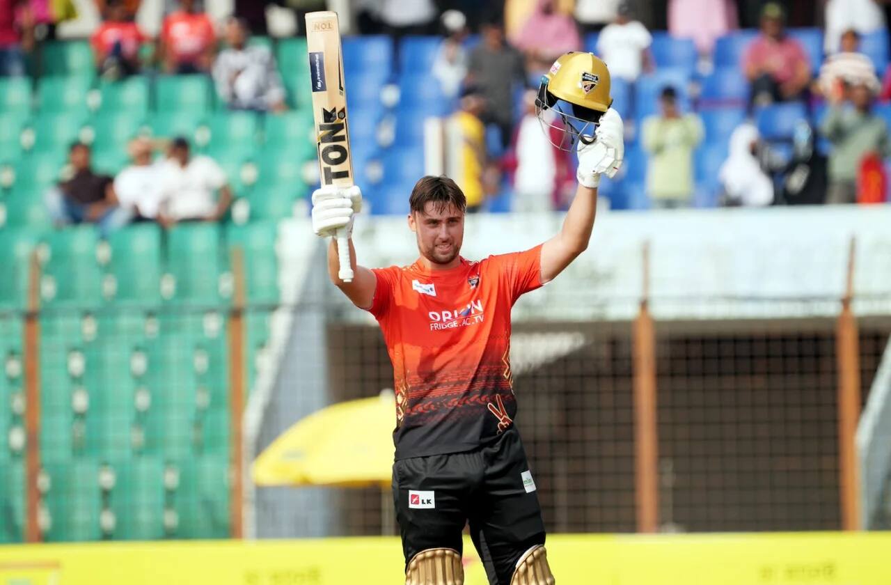 [Watch] RCB's IPL 2024 Recruit Will Jacks Completes BPL 2024 Century