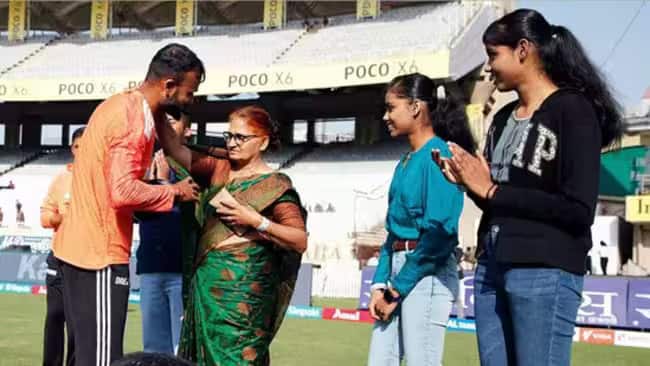 Akash Deep Hugs His Mother After Receiving Debut Test Cap From Rahul Dravid