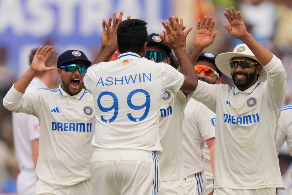 Ashwin celebrating with Kuldeep, Jadeja & Siraj [AP Photo]