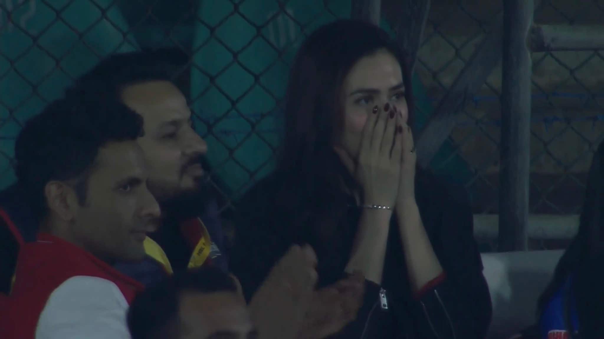 Sana Javed disappointed after Malik's wicket (X.com)