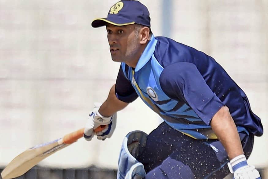 MS Dhoni playing for Jharkhand (X.com)