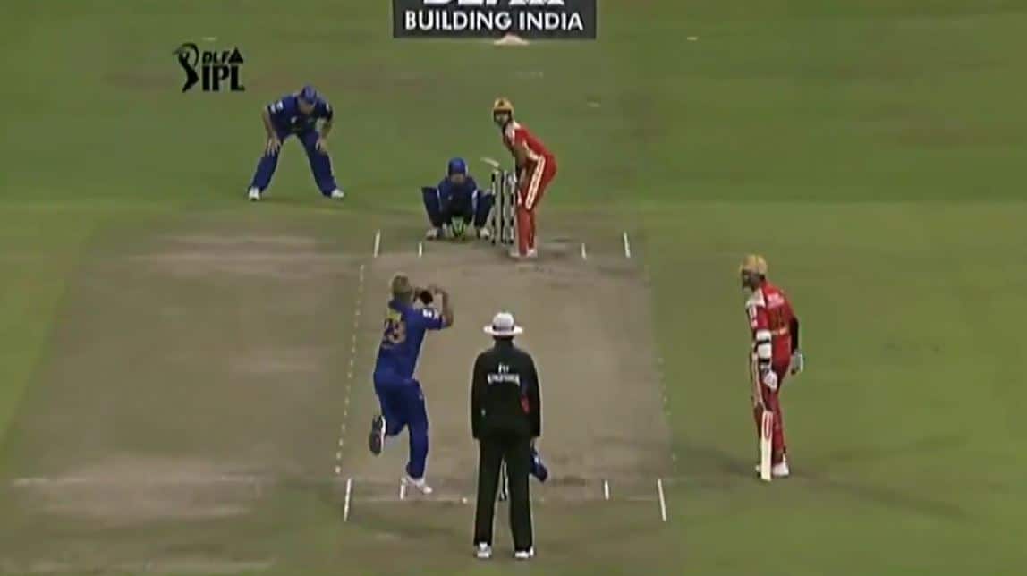 When Shane Warne got Virat Kohli out in the IPL [screengrab]