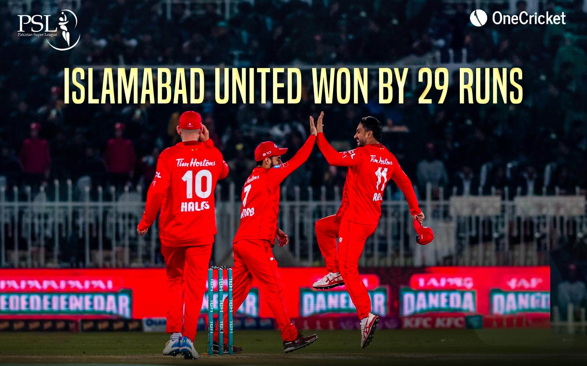 Islamabad United defeated Peshawar Zalmi convincingly