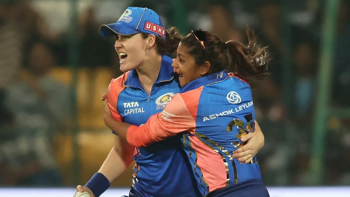 MI celebrate big wicket of Marizanne Kapp (X.com)