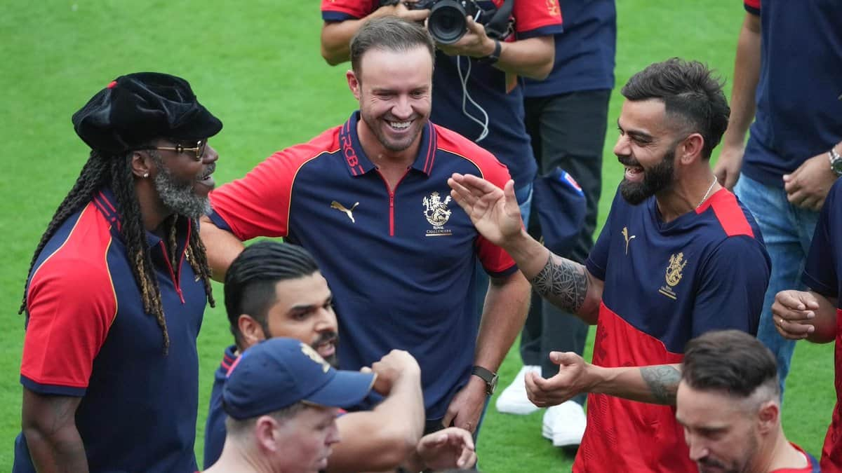 Kohli & ABD used to be RCB teammates [X.com]