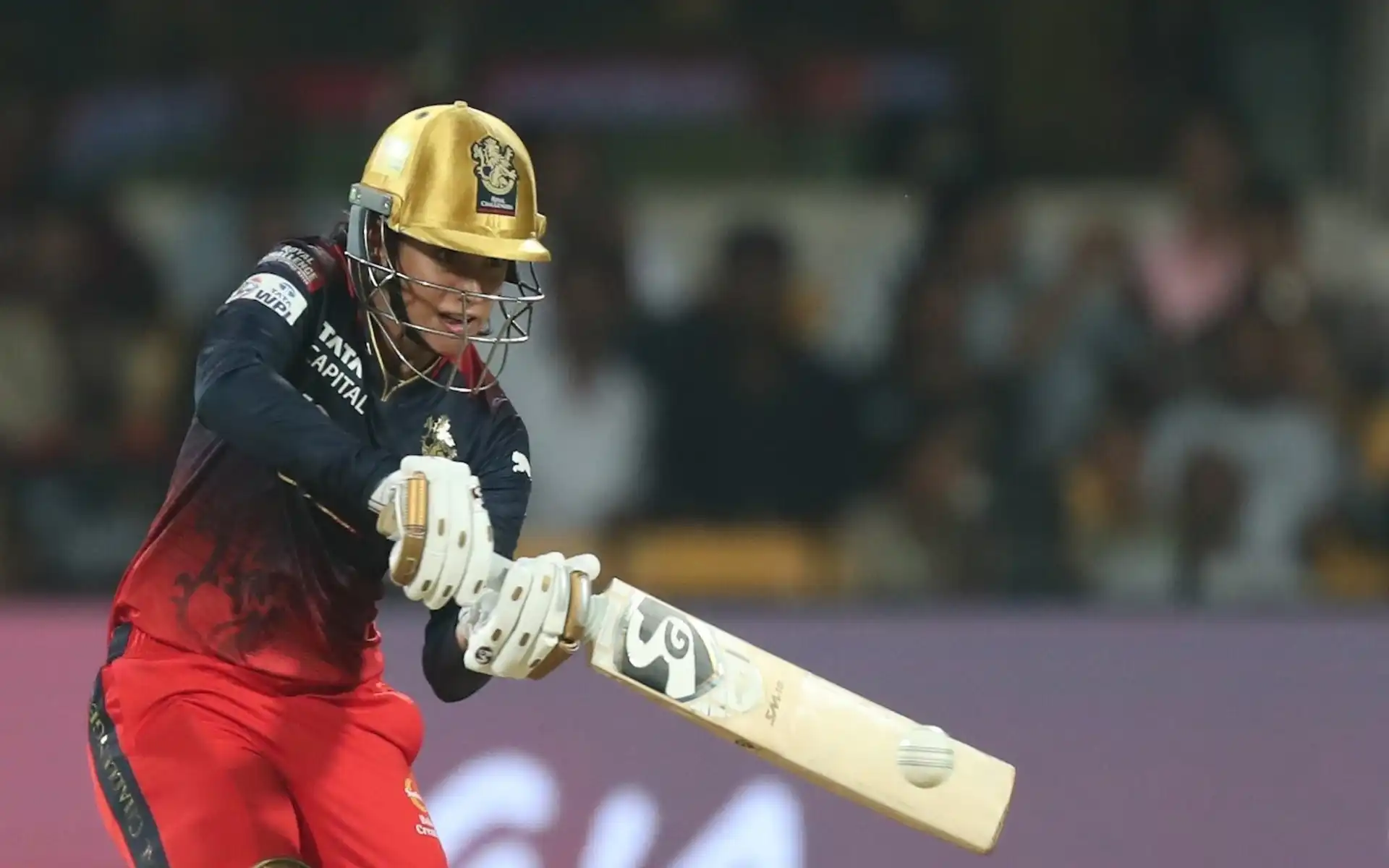 Smriti Mandhana goes 6, 6, 4 in the third over (Source: X.com)