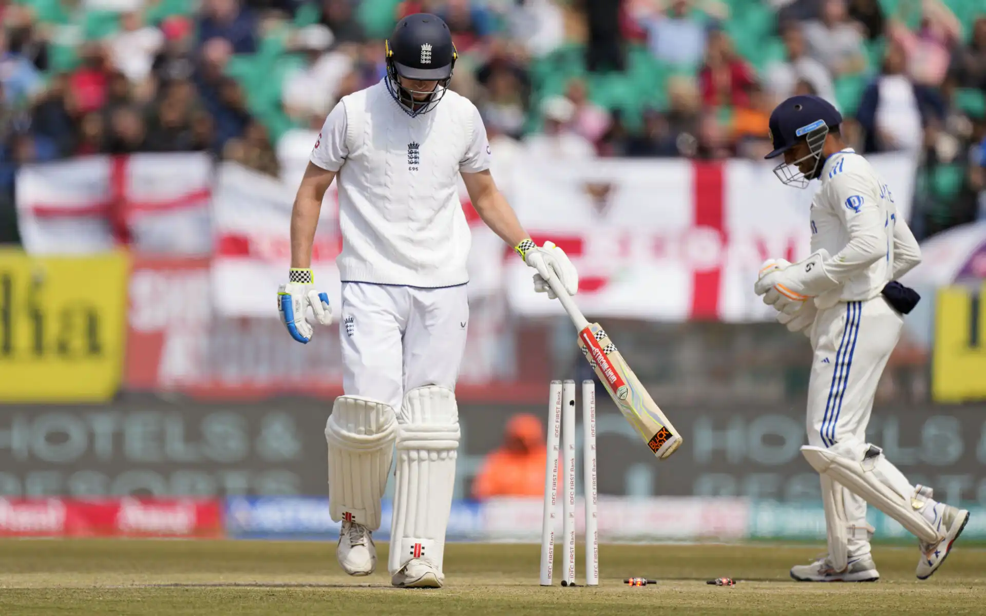 Zak Crawley was cleaned up by Kuldeep Yadav (Source: AP Photo)