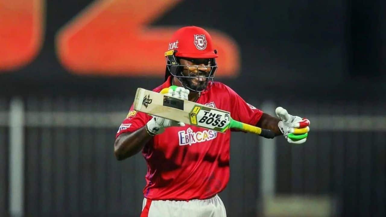 Chris Gayle smashed the fastest century off 30 balls in the IPL [x.com]