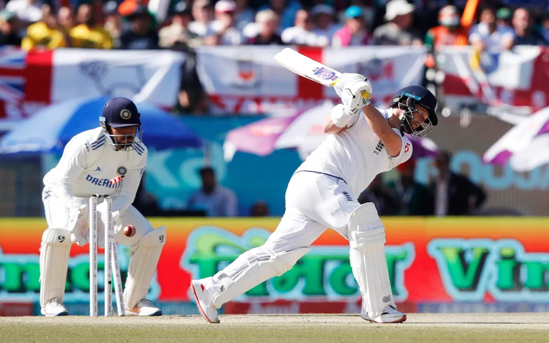 Ben Duckett cleaned up by R Ashwin (Source: BCCI)