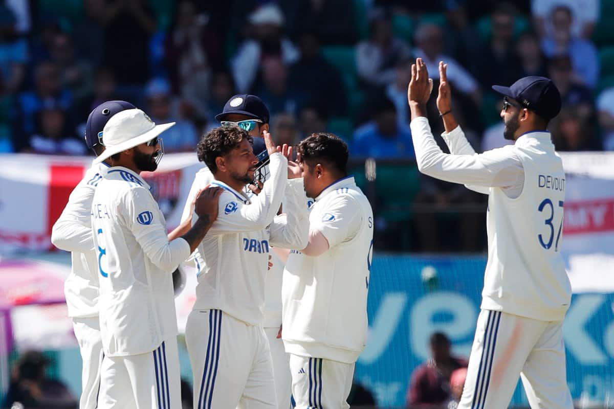 Kuldeep Yadav celebrating a wicket with Indian team (X.com)