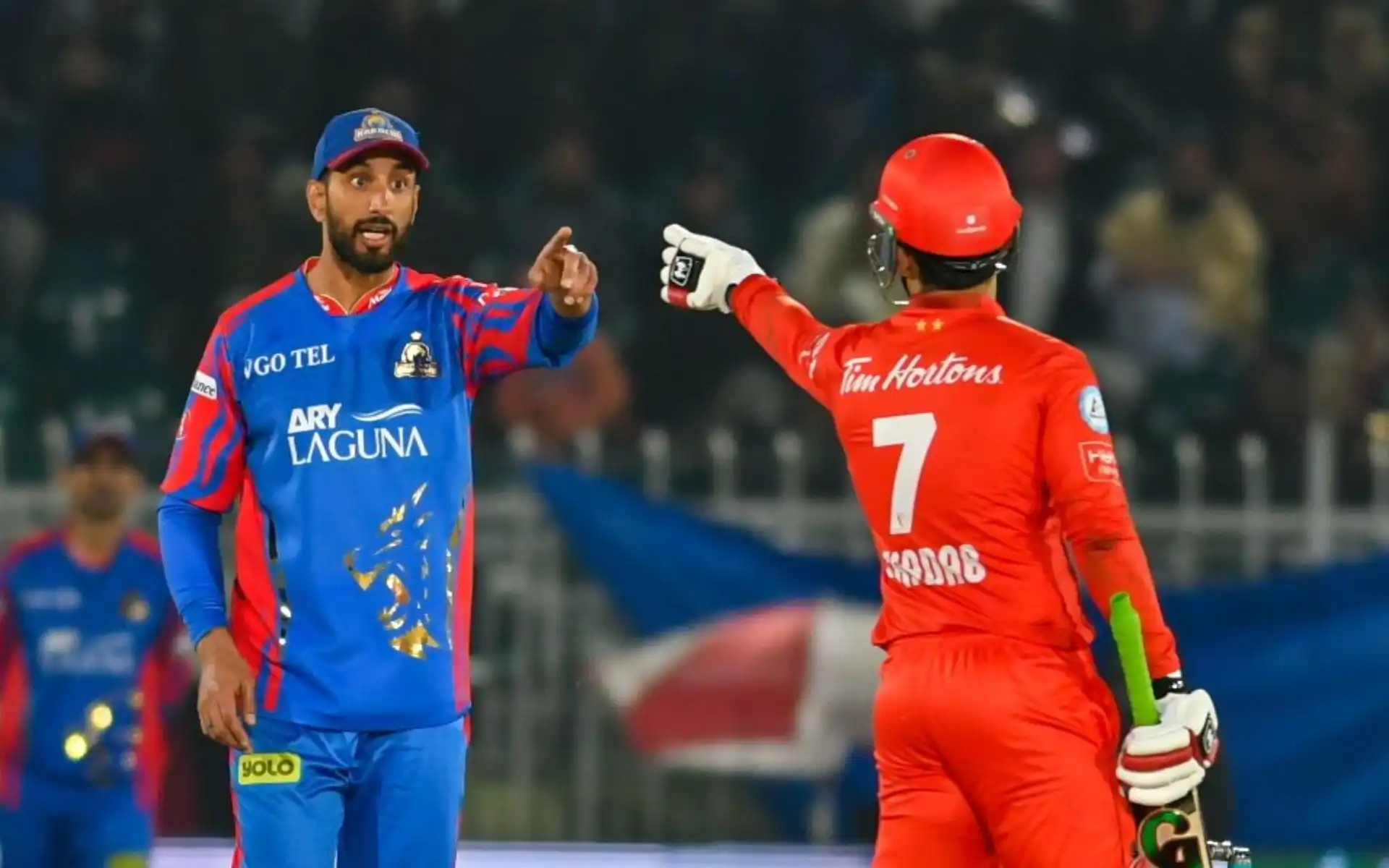 Shan Masood and Shadab Khan having a heated exchange (X.com)