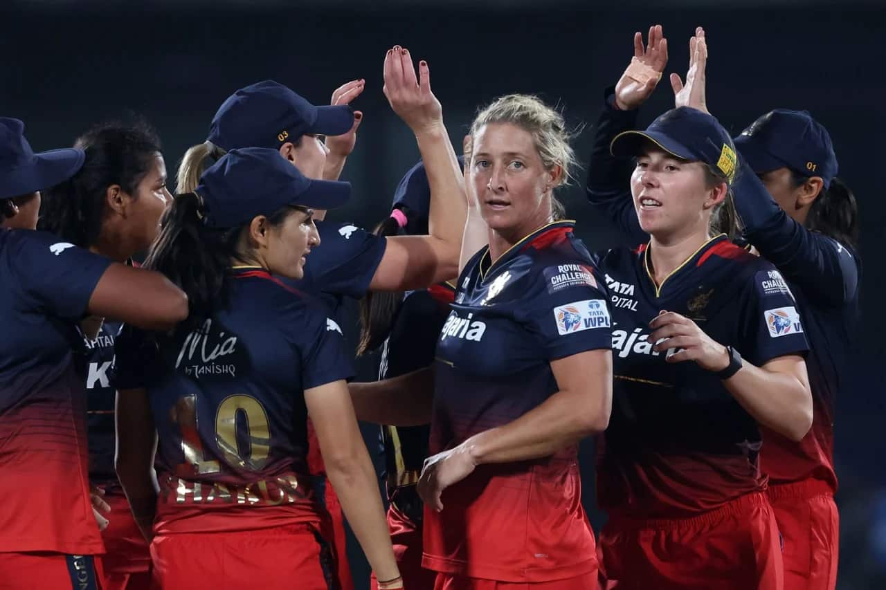 Ellyse Perry and her RCB teammates celebrating Mumbai Indians opening wicket (BCCI)