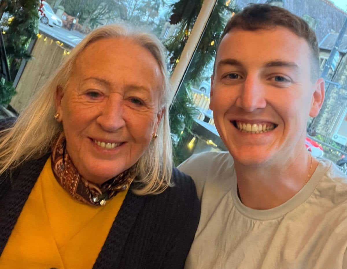 Harry Brook with his grandmother (X.com)