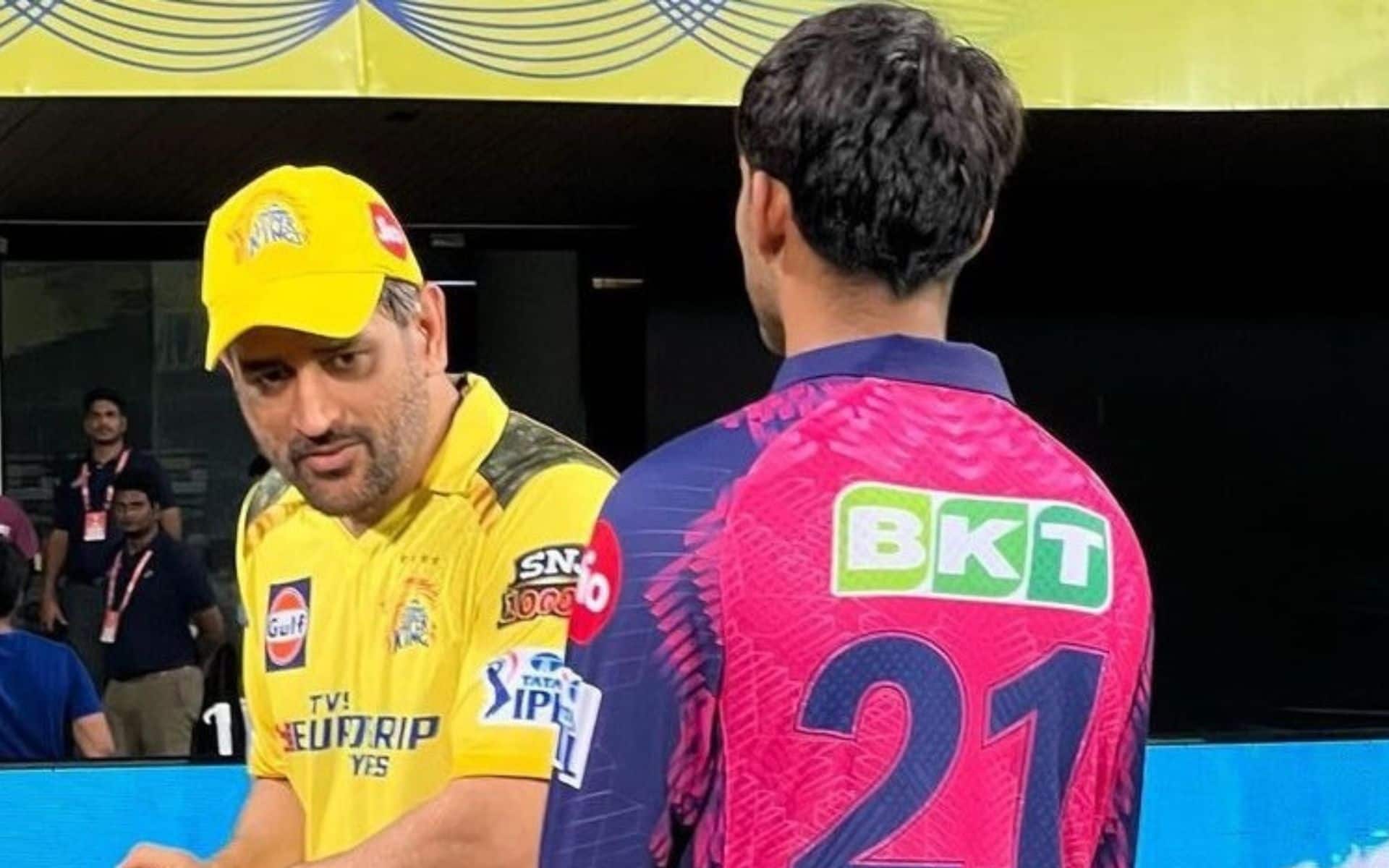 Dhruv Jurel learning from MS Dhoni (X.com)