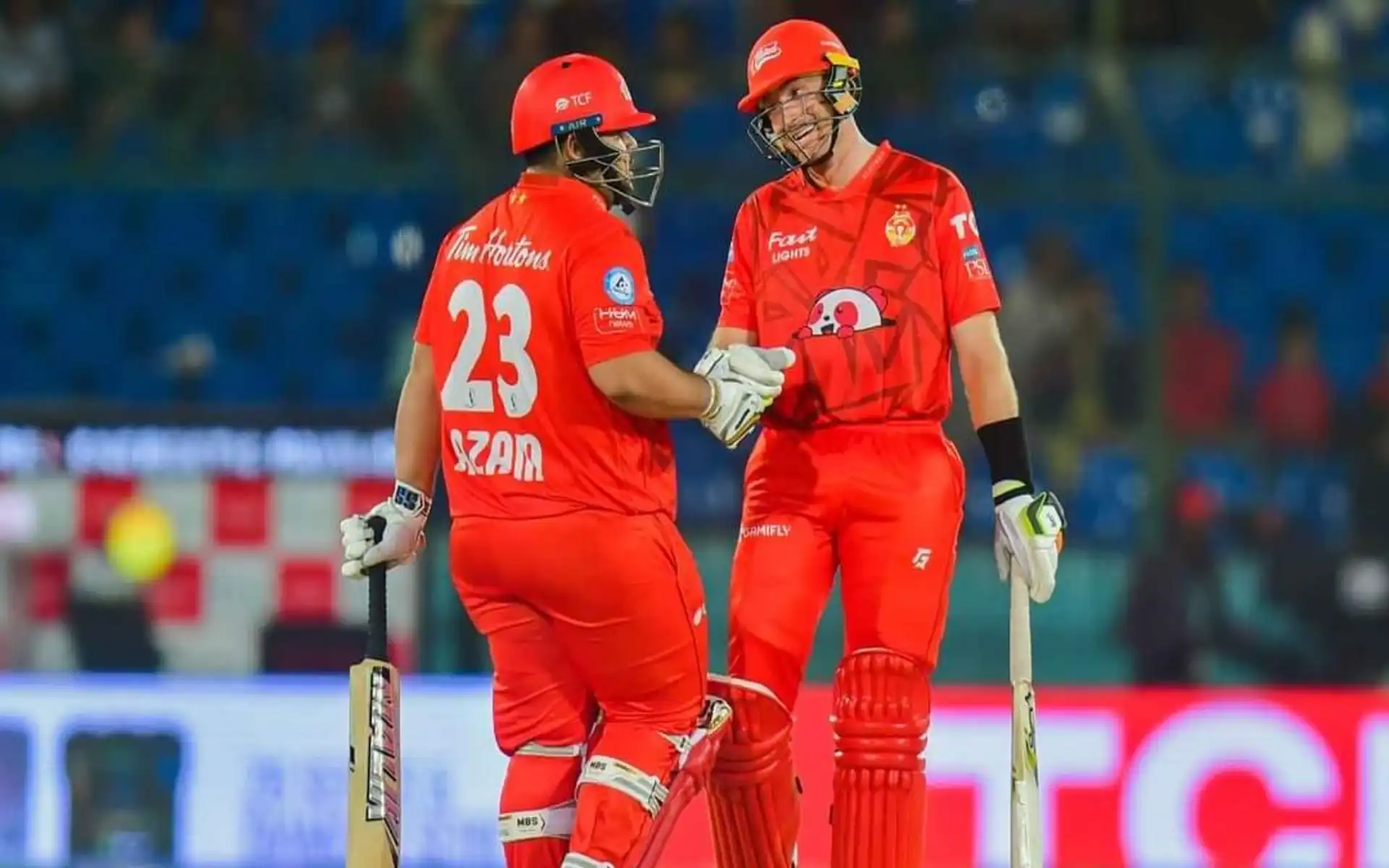 Azam Khan and Guptill out in the centre for Islamabad (Source: PSL/PCB)