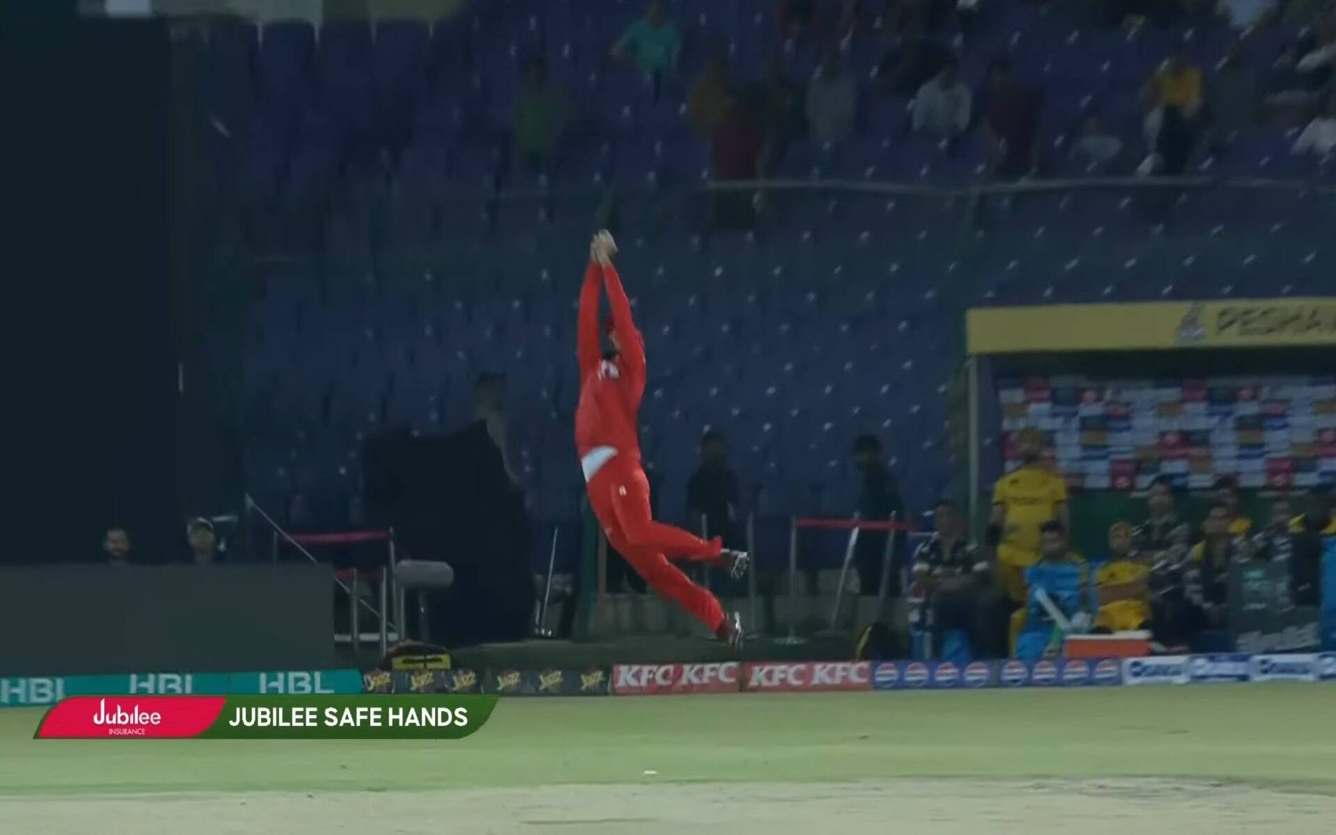 Shadab Khan pulled one of the best catch to dismiss Babar (Source: PSL/PCB)