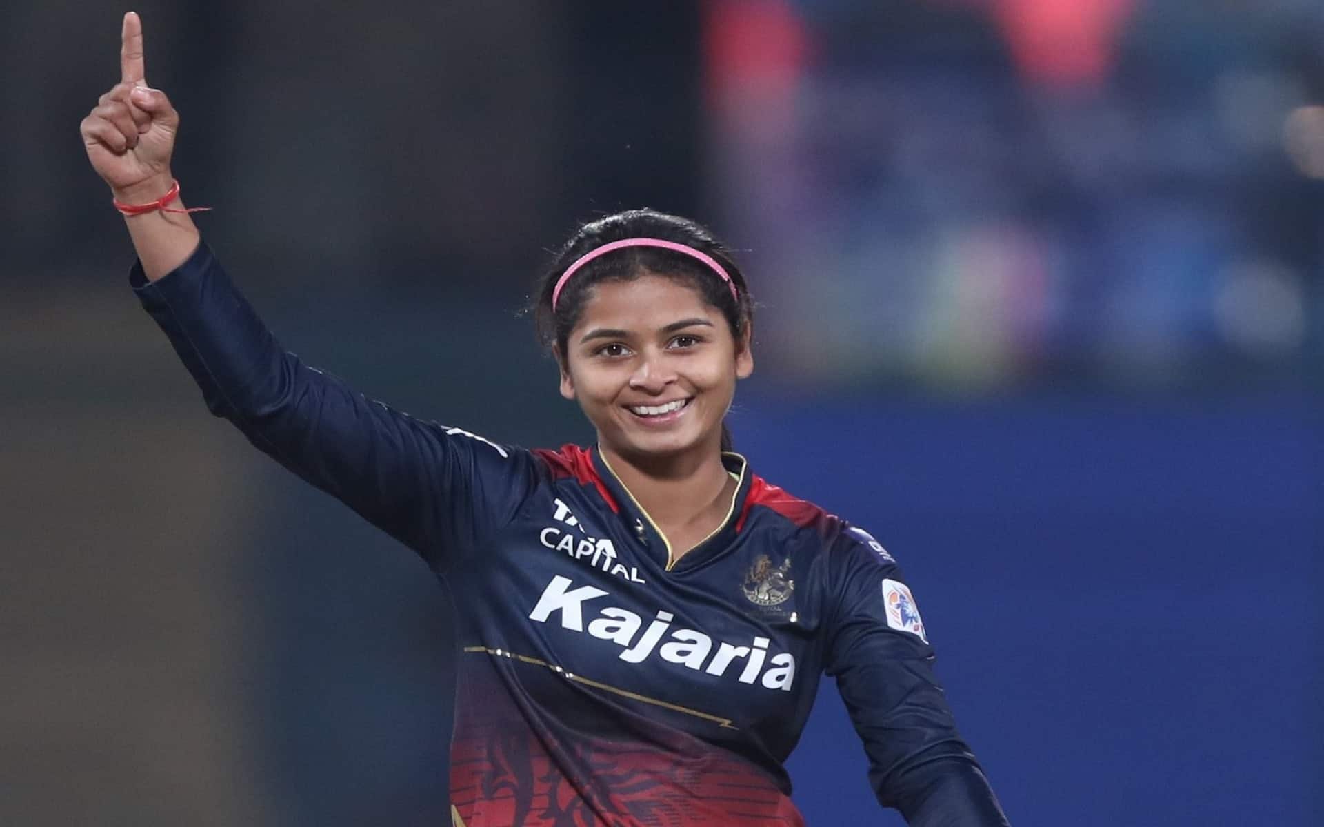 Shreyanka Patil delivers with the ball (Source: WPL)