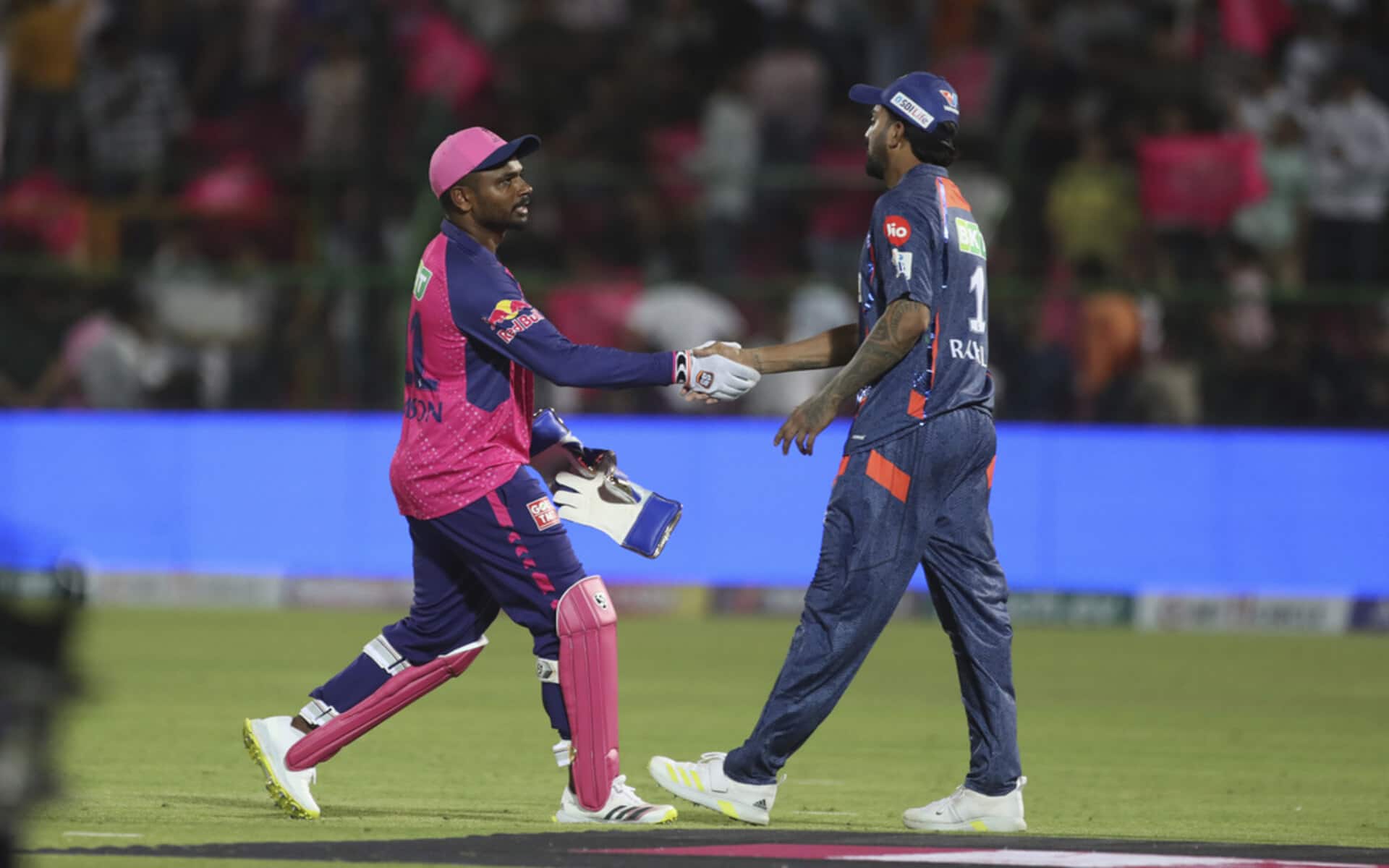 Sanju Samson and KL Rahul after the game (Source: AP Photo)