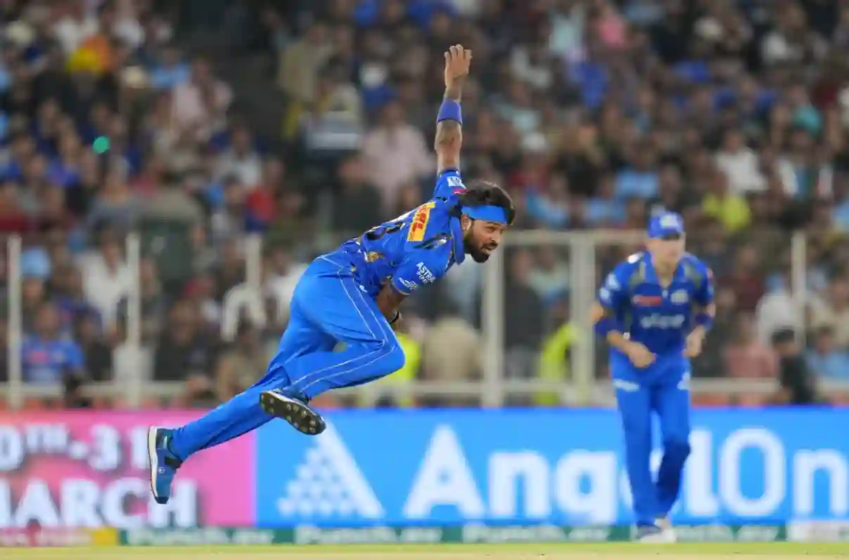 Hardik Pandya took the new ball instead of specialist Jasprit Bumrah (IPLT20.com)