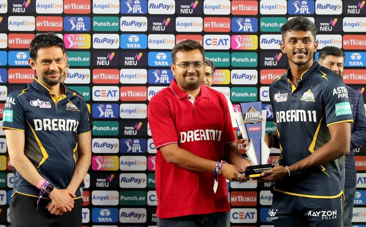 Sai Sudharsan with man of the match award (iplt20.com)