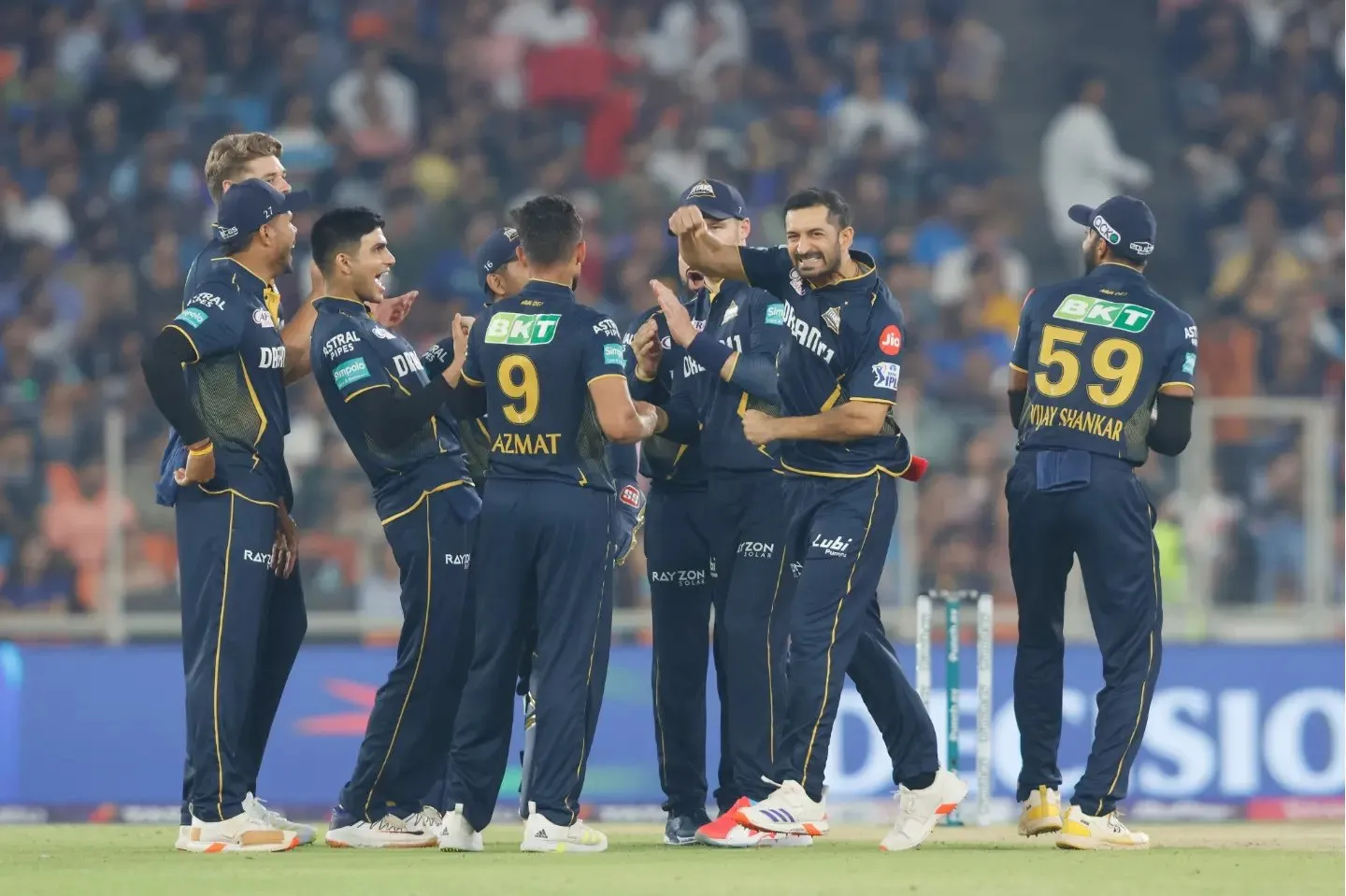 Gujarat Titans celebrating Mumbai wicket (X.com)