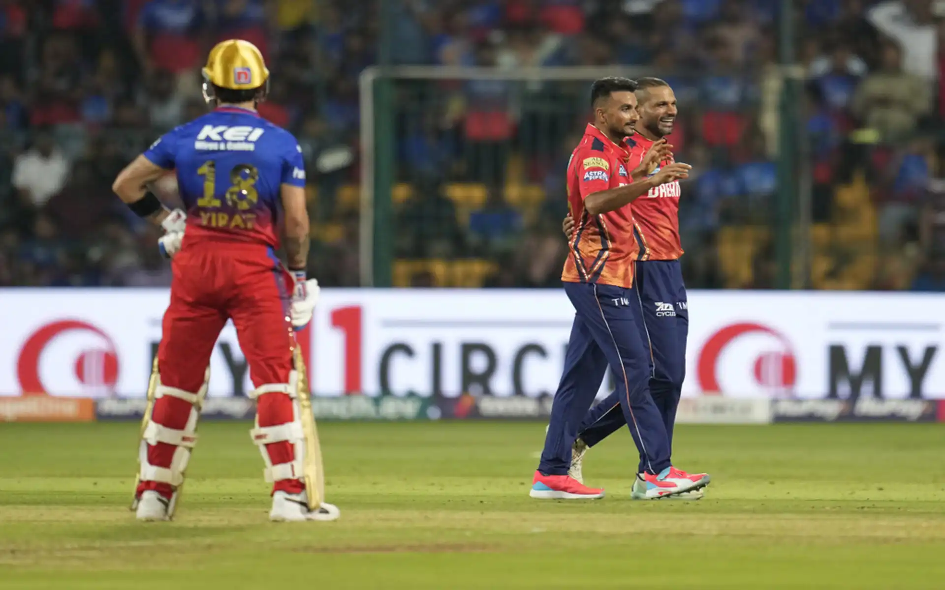Virat Kohli got dismissed on 77 (Source: AP Photo)