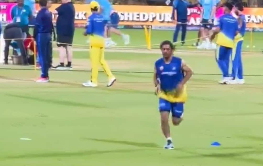 MS Dhoni sprinting with ease in Chepauk Stadium [x.com]