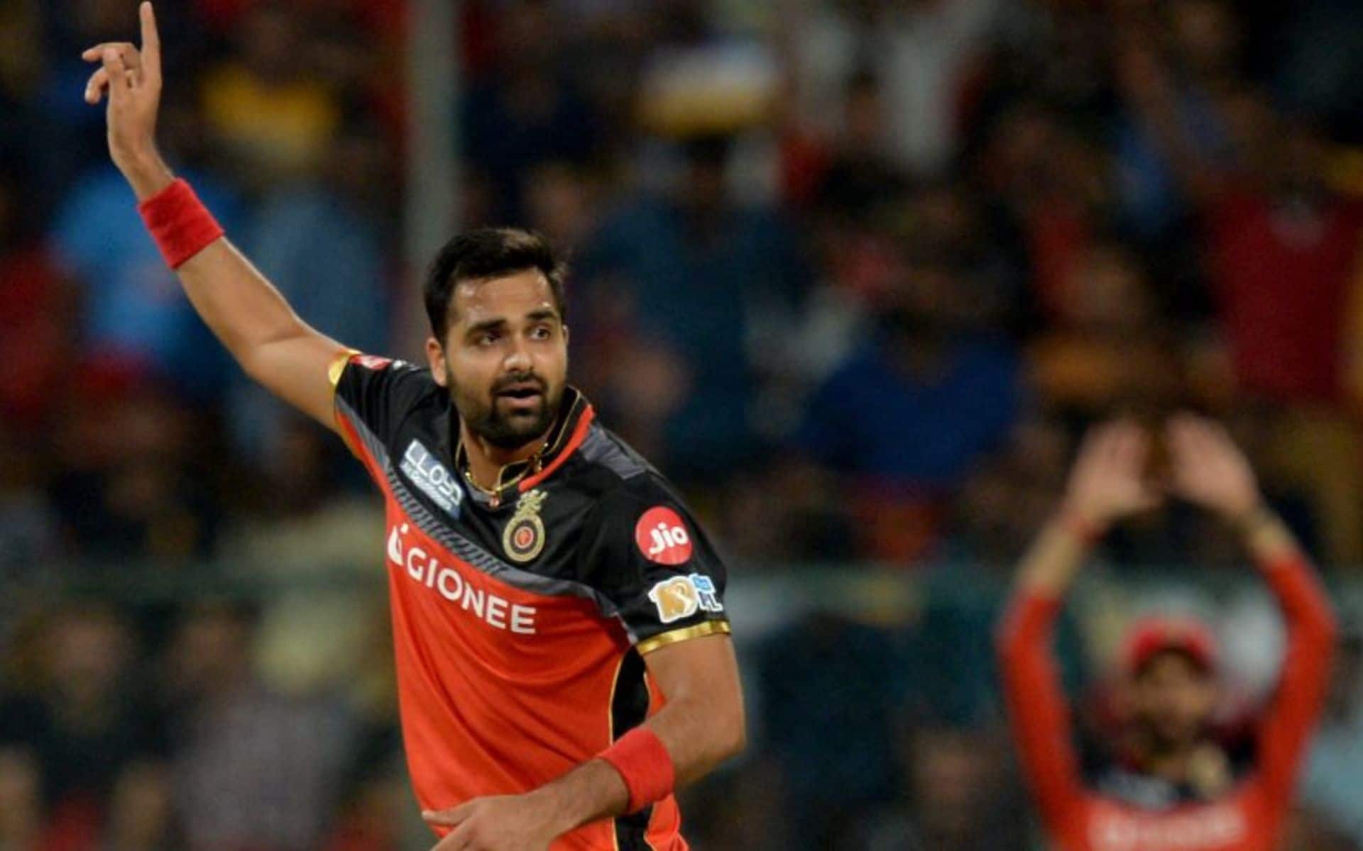 Aniket Choudhary made his debut for RCB (X.COM)
