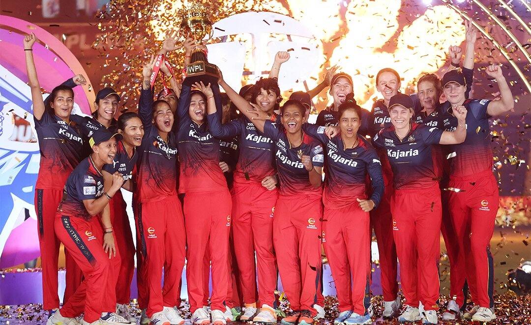 RCB Women team with WPL (X)