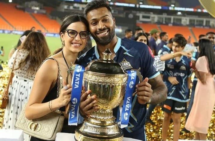 Hardik with wife after winning IPL with GT (X.com)