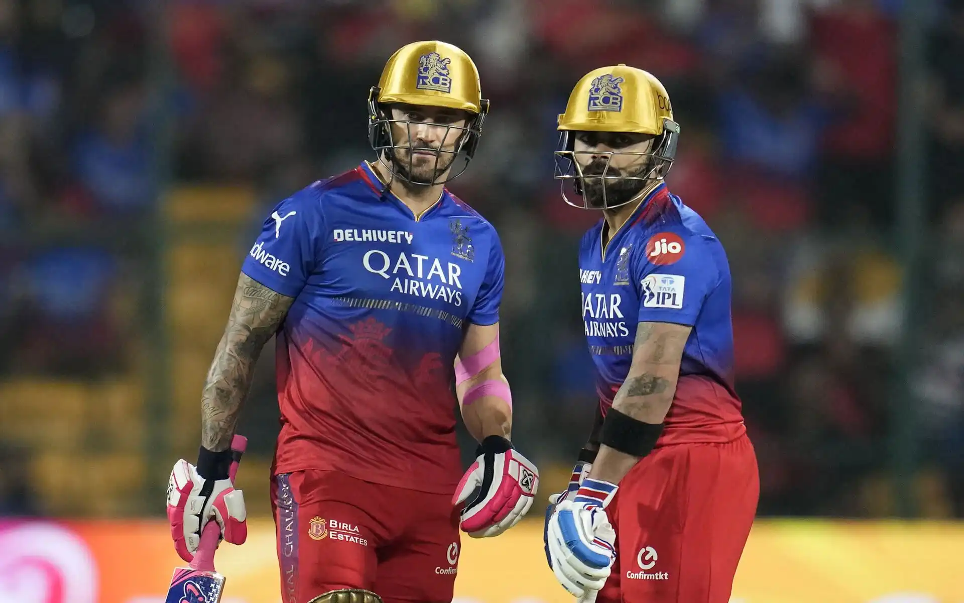 Du Plessis alongside Virat Kohli (AP Photo)