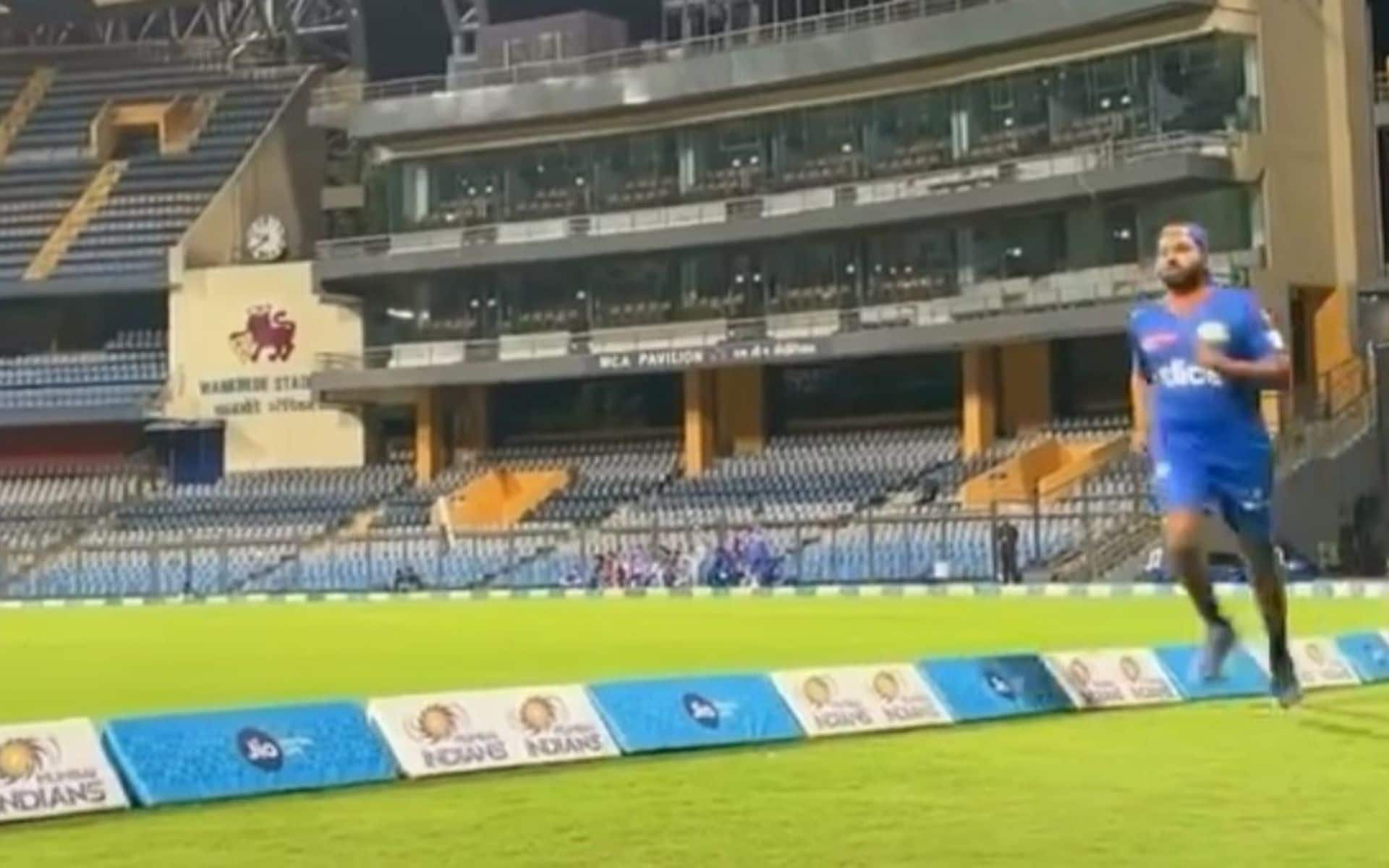 Rohit Sharma running at Wankhede (X.com)