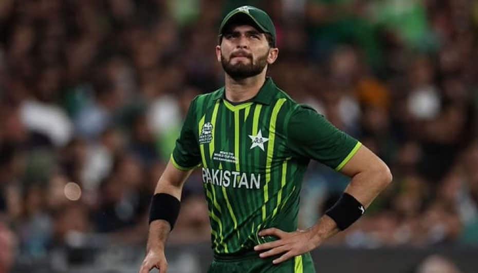 Shaheen Shah Afridi removed from Pakistan's captaincy (x.com)