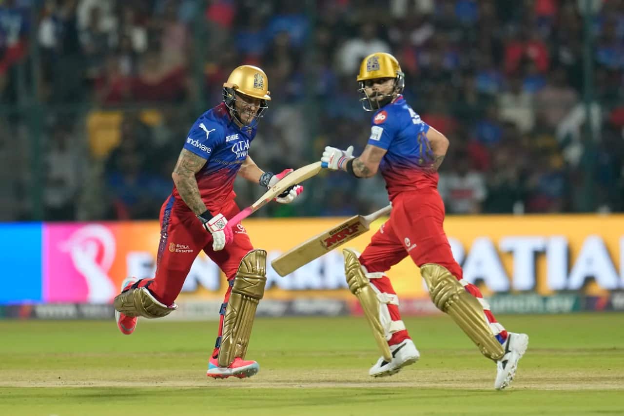 Faf du Plessis and Virat Kohli in action against KKR in IPL 2024 (AP)