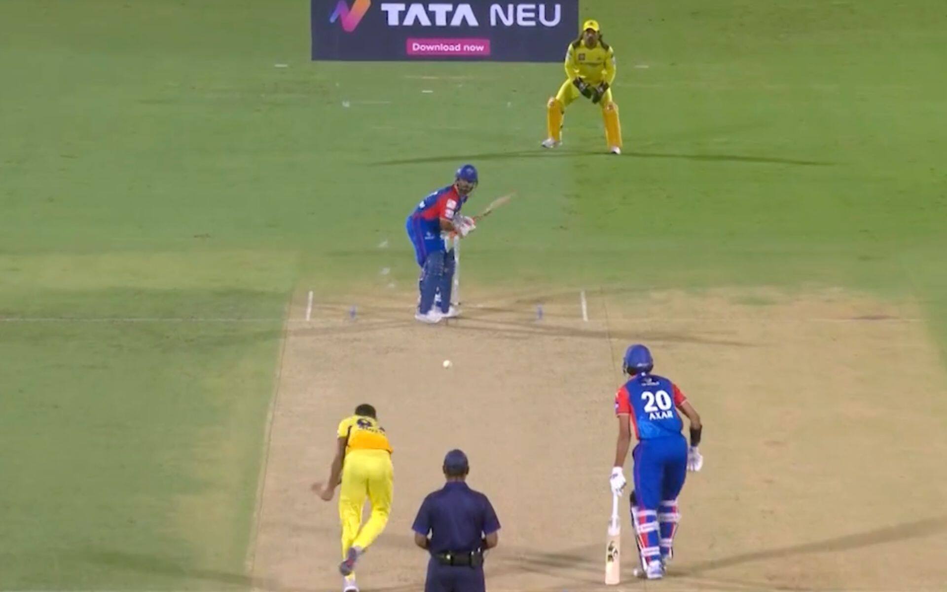 Pant playing against Pathirana (X.com)