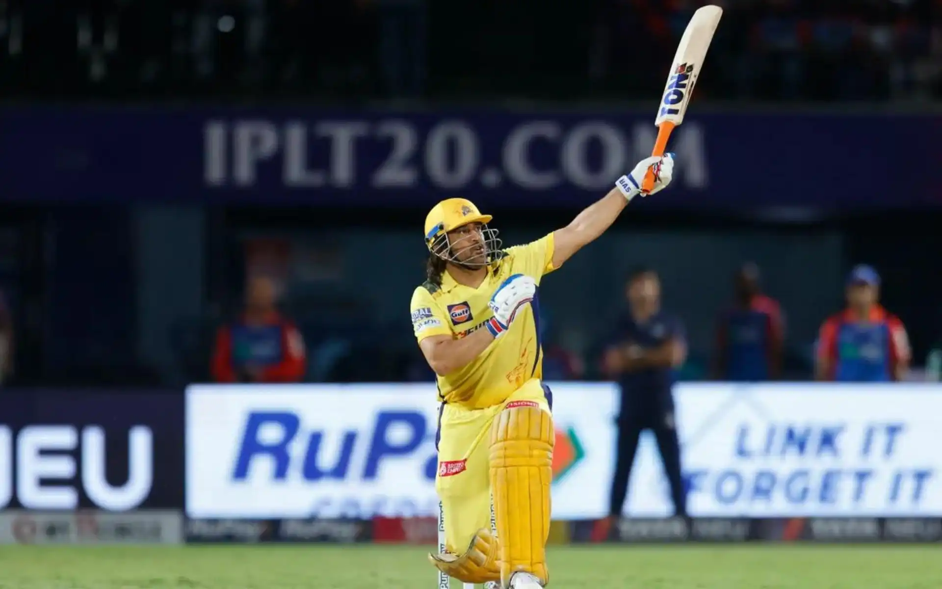 MS Dhoni during his cameo against DC [iplt20.com]