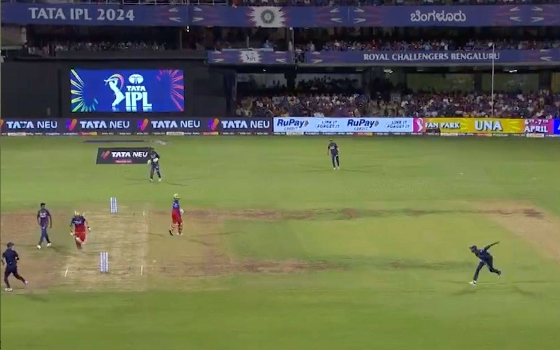 Devdutt Padikkal direct hit left Faf clueless (Twitter)
