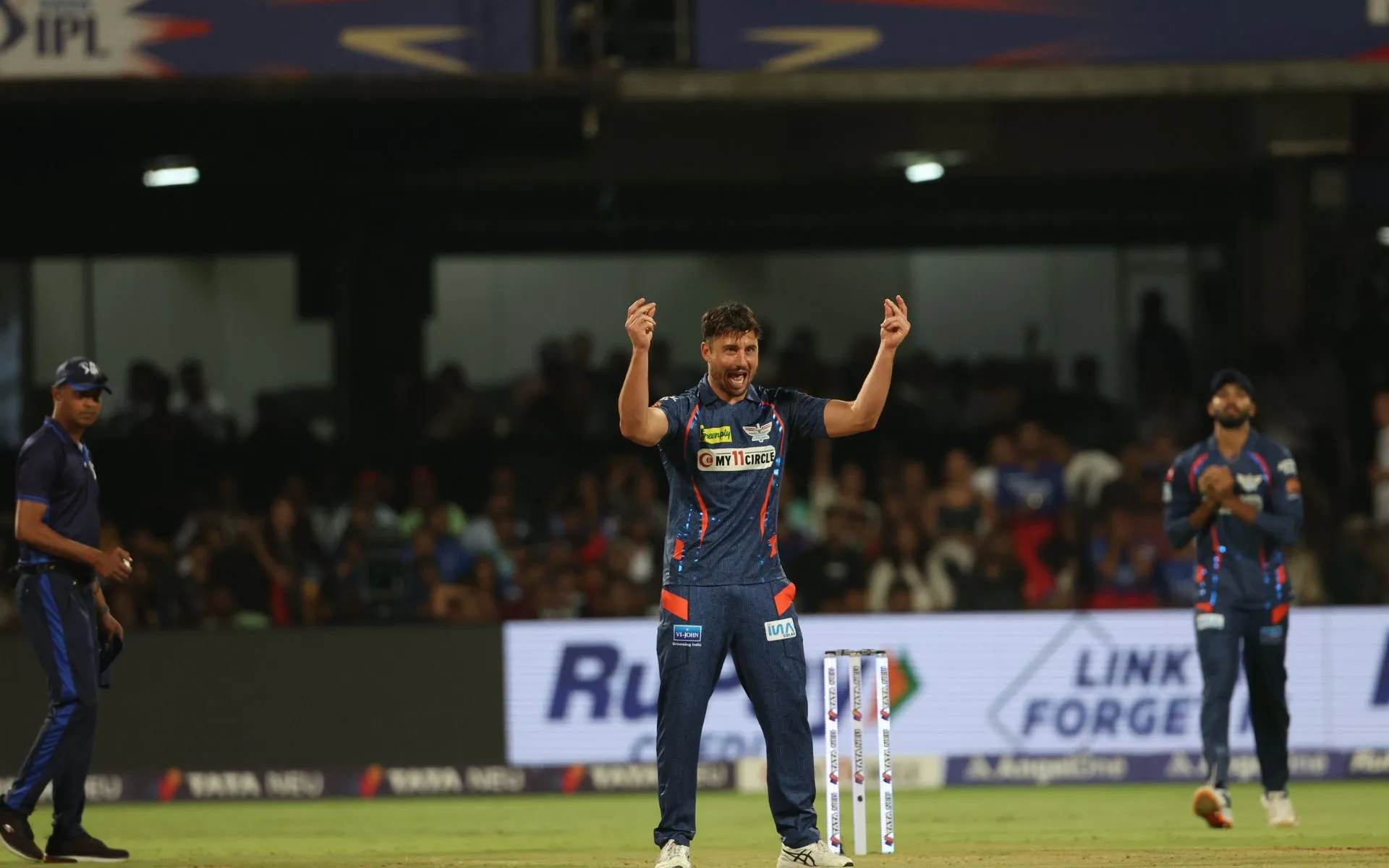 Marcus Stoinis' dance send-off to Anuj Rawat steals the show (Twitter)
