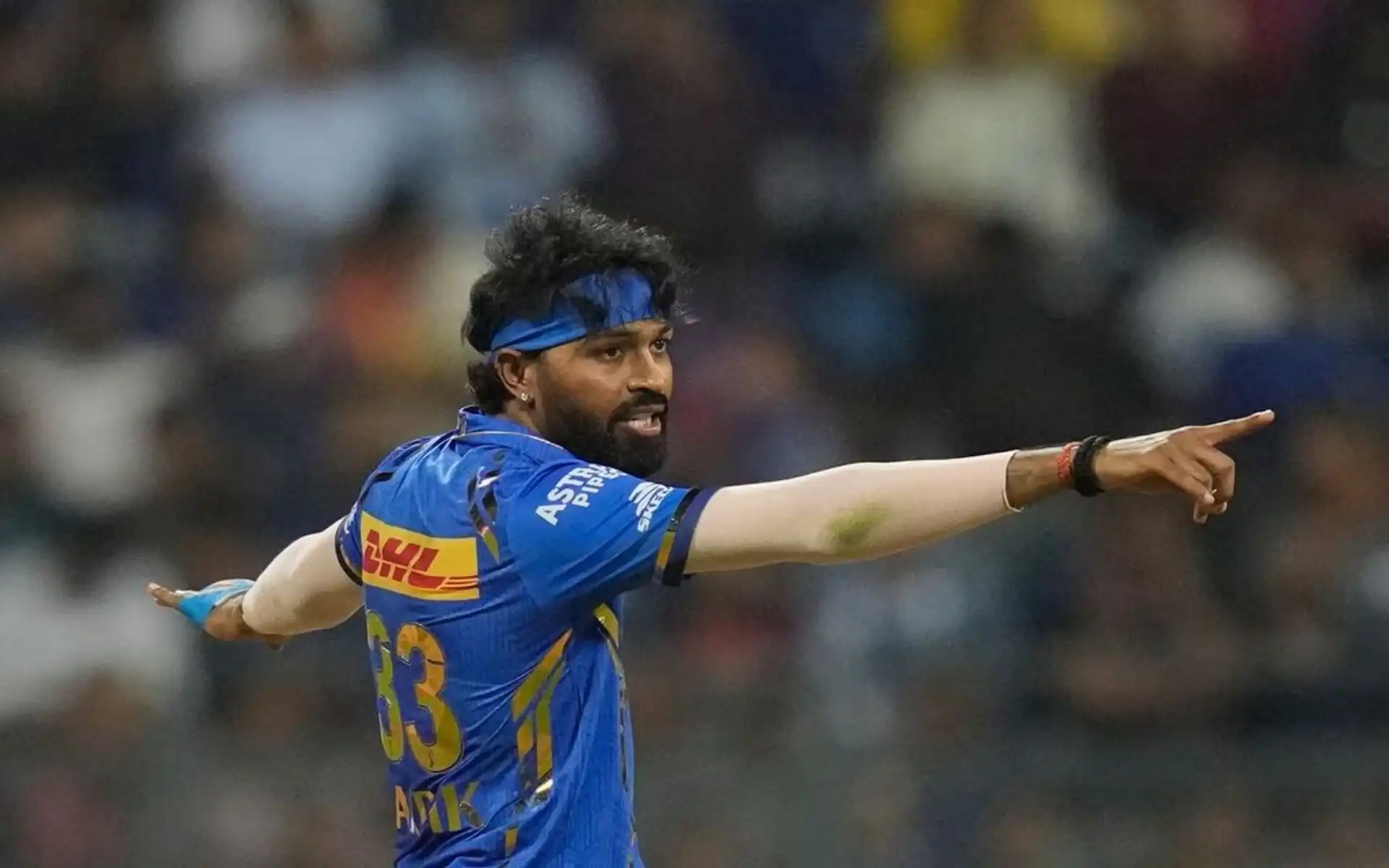 'Staggered By It': Vaughan And Gilchrist Come Out In Support Of Pandya Amid Fan Backlash