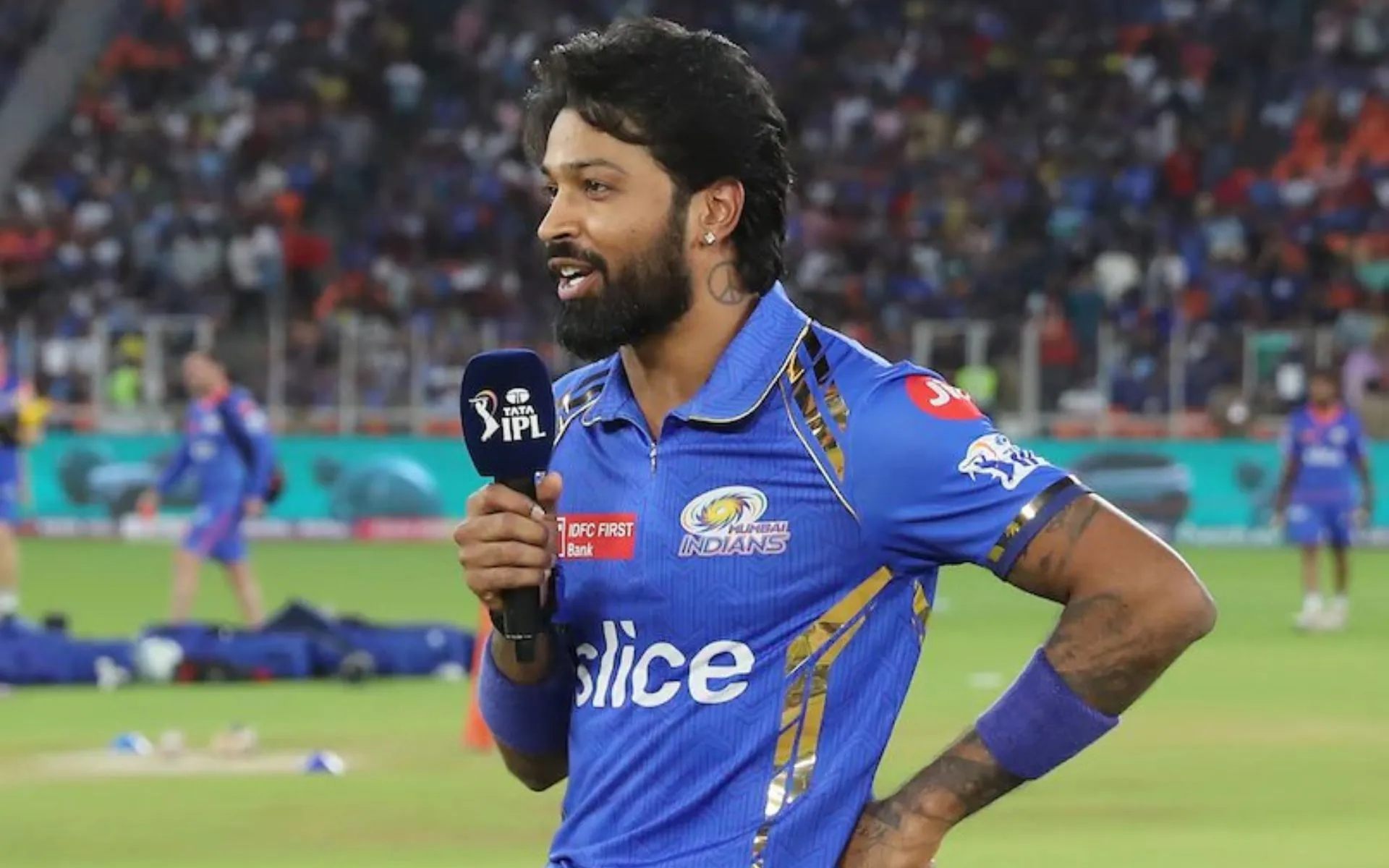 Hardik was criticised after the captaincy change of MI (X.COM) 