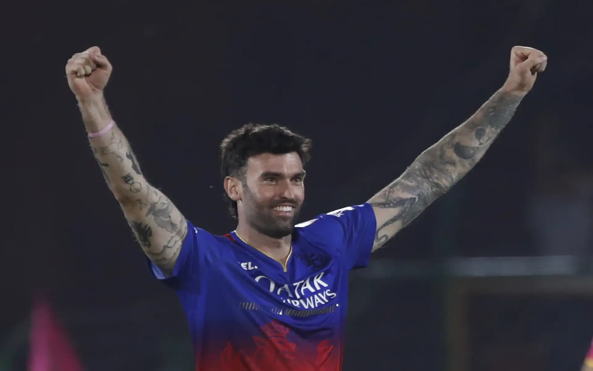 Reece Topley sends back Yashasvi Jaiswal (Source: AP Photo)