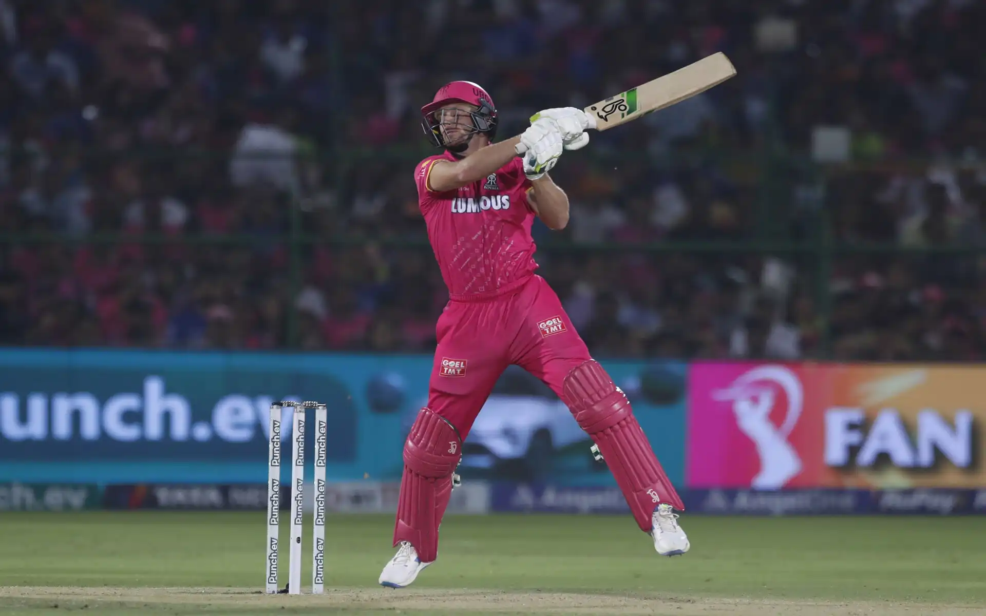 Jos Buttler is in full flow (Source: AP Photo)