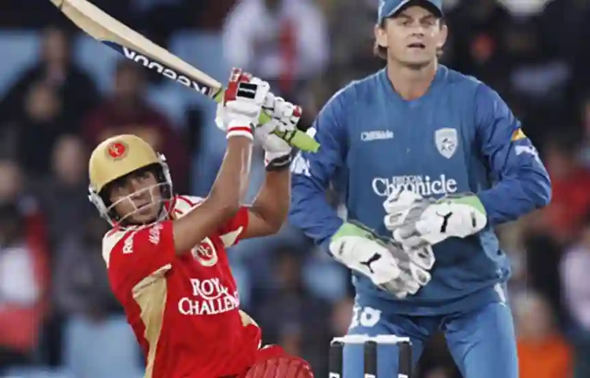 Manish Pandey in action against Deccan Chargers in IPL 2009 (AP)