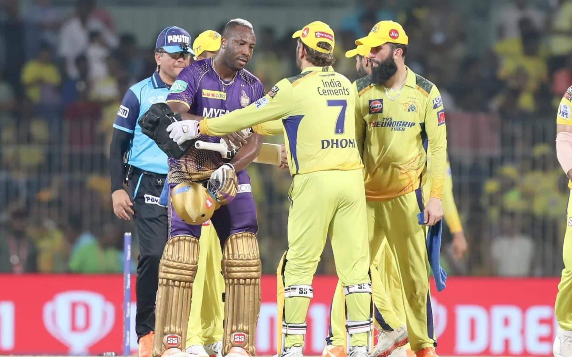 players exchange greetings after the CSK vs KKR IPL 2023 match [iplt20.com