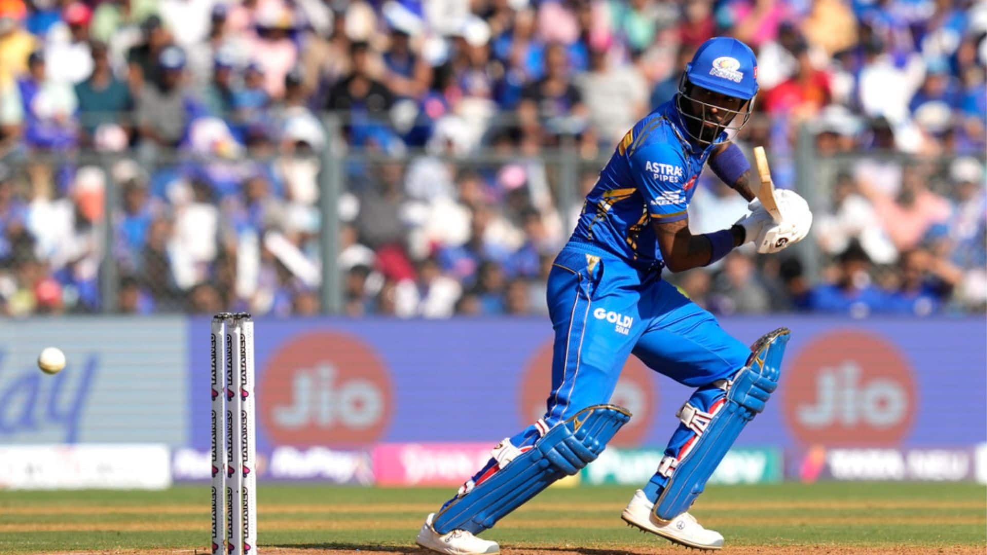 Pandya took 33 balls to score 39 [AP]