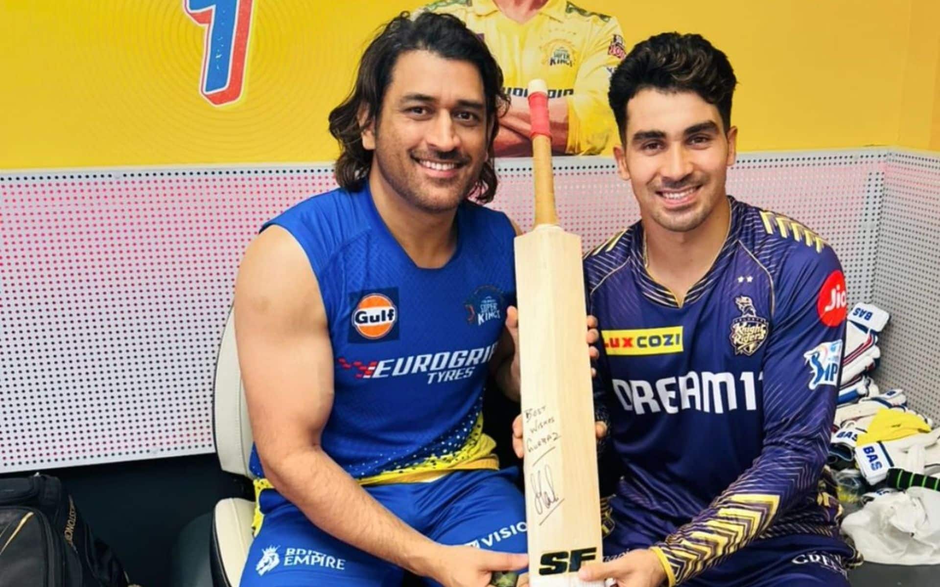 MS Dhoni spends time with Gurbaz after CSK-KKR IPL 2024 game (X.com)