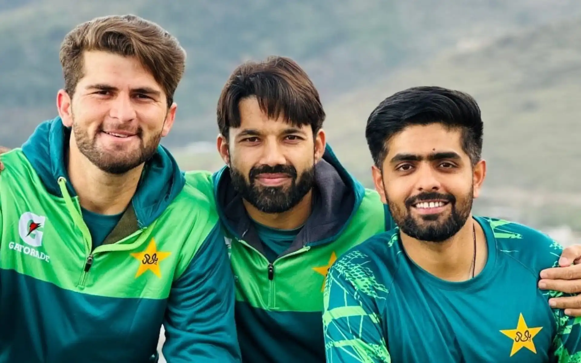 Babar Azam, Shaheen Afridi, Mohammad Rizwan posing for a photo (X.com)