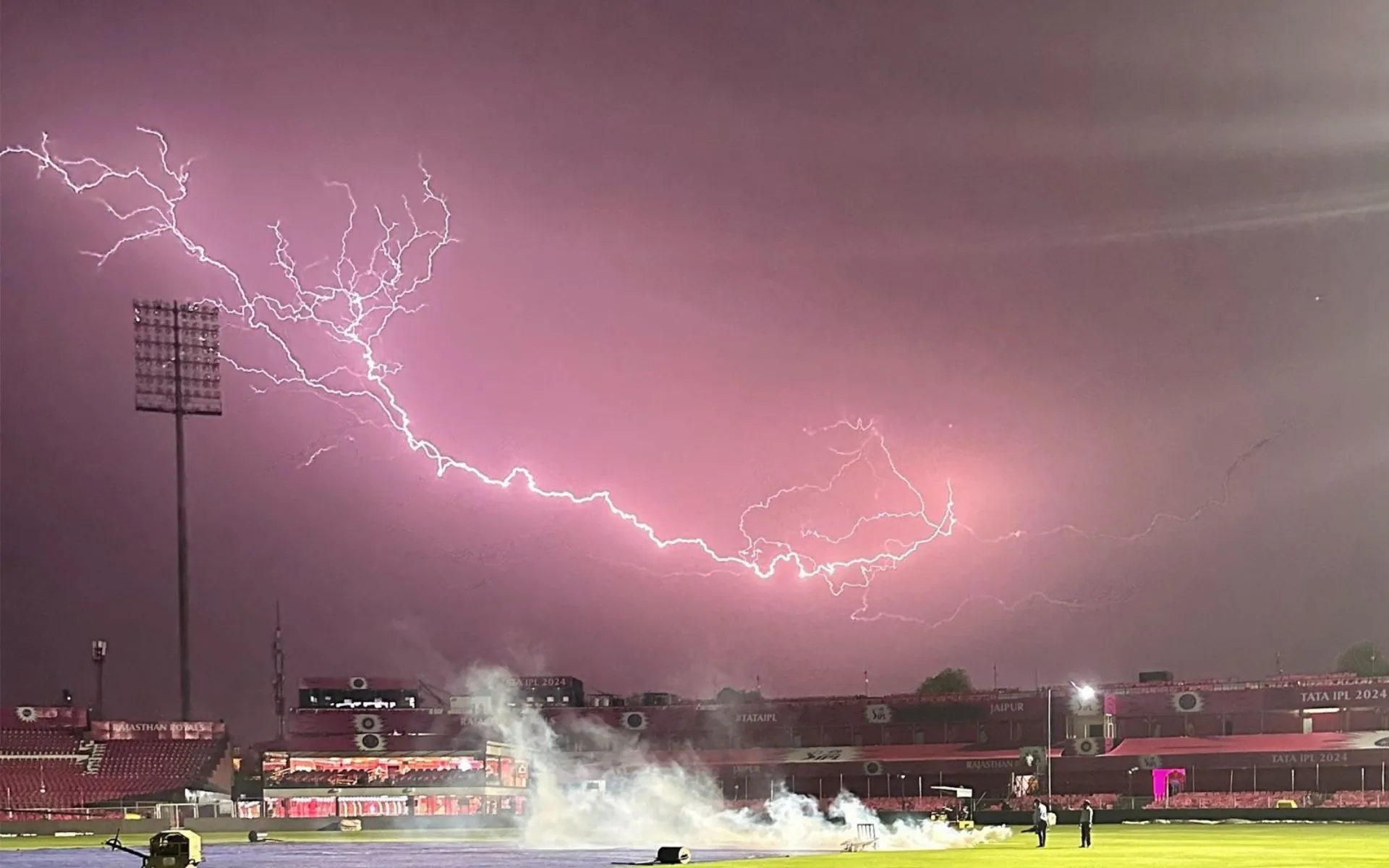 Sawai Mansingh Stadium Weather Report [x.com]