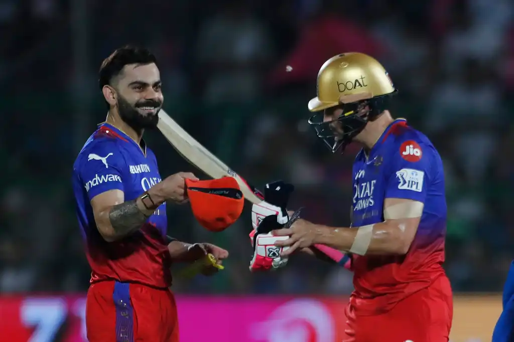 Virat Kohli and Faf du Plessis in a fun chat (AP)