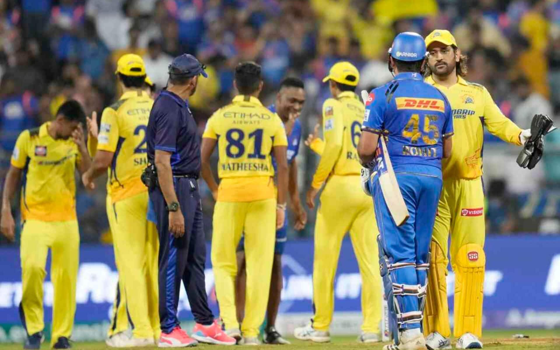 MI and CSK players greet each other after the match (BCCI)
